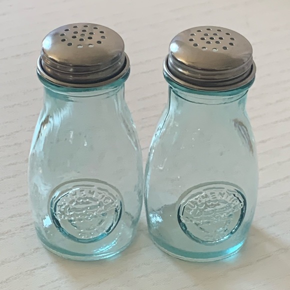 AUTHENTIC 100% Recycled Glass Salt & Pepper Shakers - Picture 4 of 6